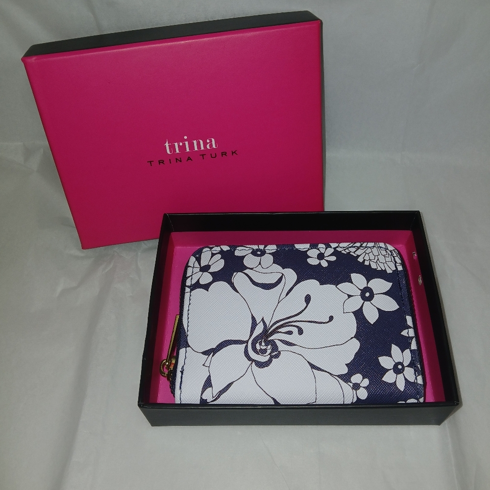 Trina Turk Zip Around Cardholder Wallet In Box, Faux Leather, Floral - Picture 3 of 9